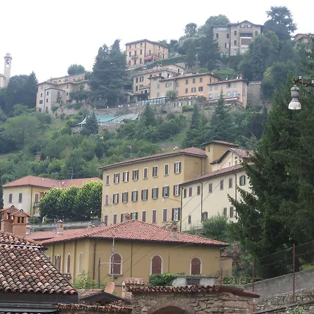 Bed and Breakfast Agnese Old Town Μπέργκαμο