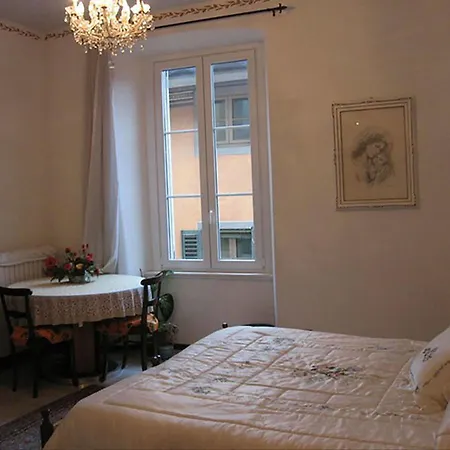 Agnese Old Town 2*